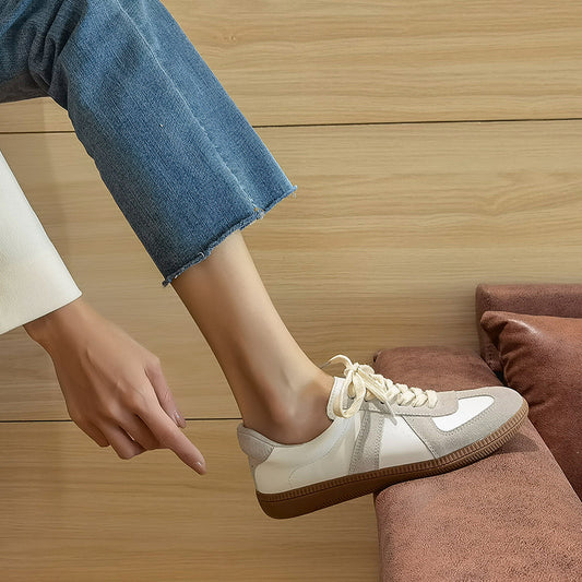 Retro Port-Facial Round-Tip Multi-Color Casual Sneakers with Lace-up Design, School Uniform Style White Sneakers for Women, Spring-Autumn Season